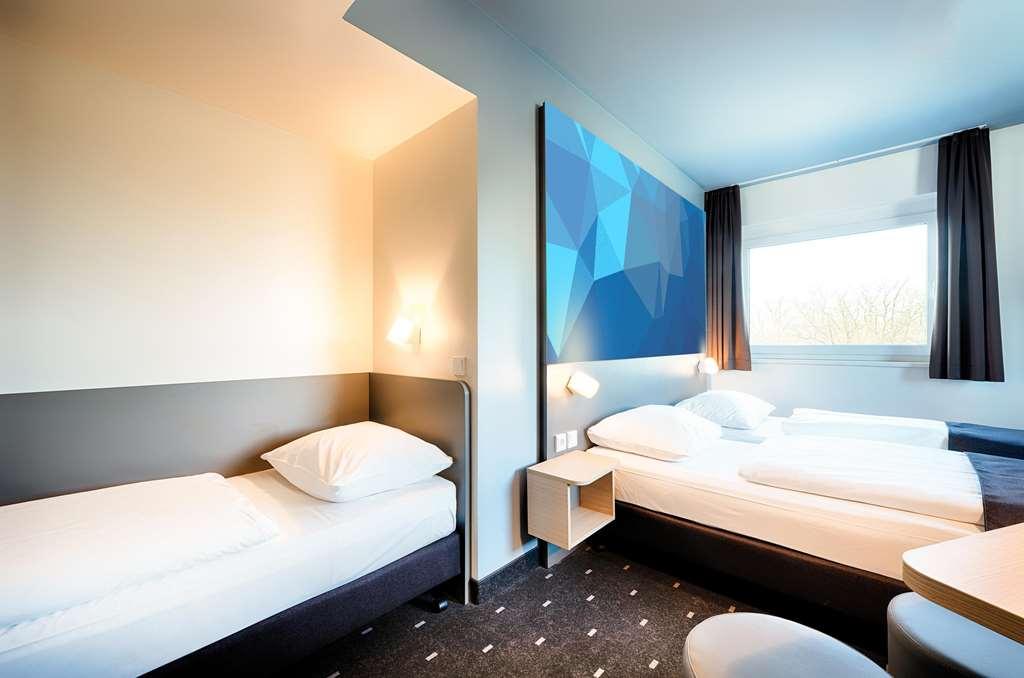 B&B Hotel Stuttgart-Vaihingen Room photo
